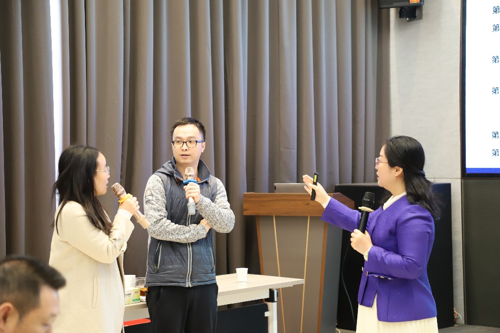 【集團(tuán)動態(tài)】形象提升，禮儀先行丨集團(tuán)開展“三八婦女節(jié)”商務(wù)禮儀培訓(xùn)活動(圖7)